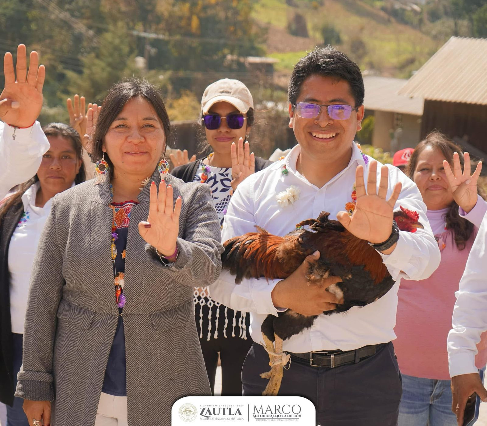 Con gran entusiasmo, los pobladores de Chilapa de Vicente Guerrero, se congregaron para participar en la ceremonia de inauguración de la calle Vicente Suárez Ferrer.