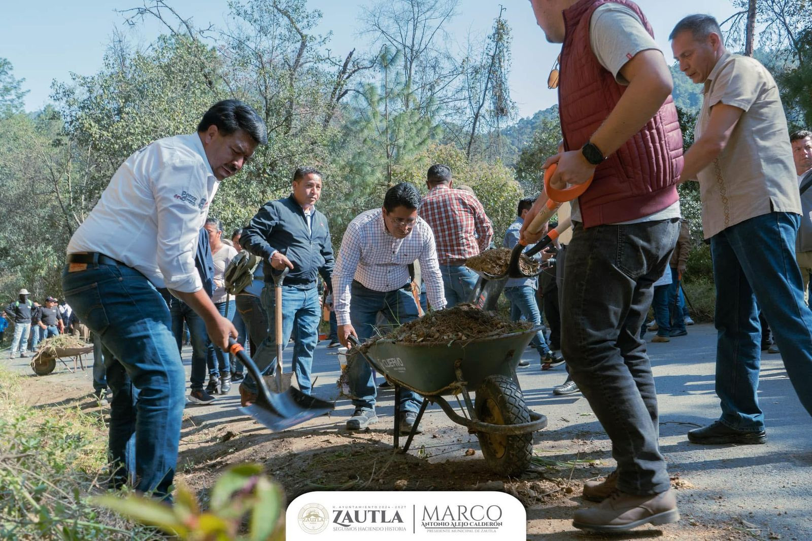 faena comunitaria del municipio hermano de Tetela de Ocampo